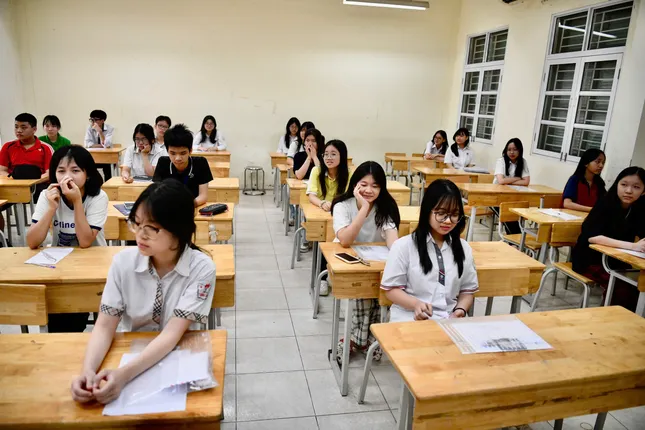 Hà Nội: 11 thí sinh cần hỗ trợ y tế, gần 500 thí sinh không làm thủ tục dự thi ảnh 1