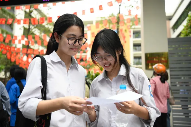Câu hỏi tăng tính thực tế trong đề Toán, học sinh khó có nhiều điểm 9,10 ảnh 1