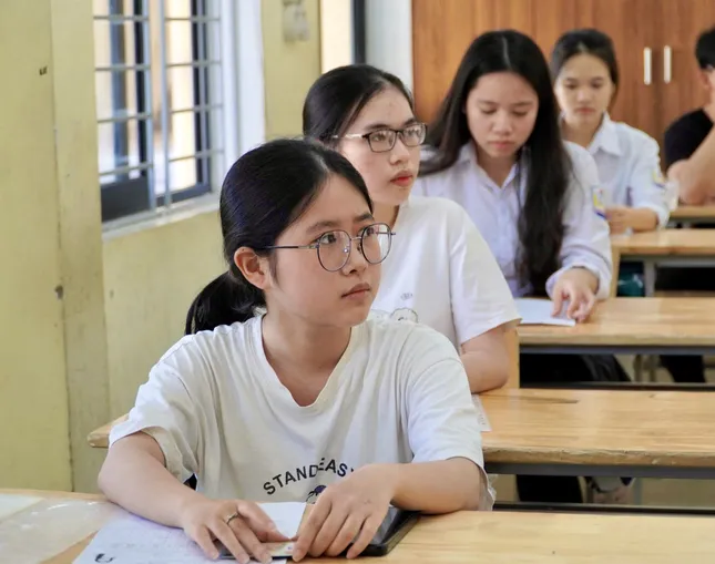 Nhận xét, giải đề thi tốt nghiệp Ngữ văn chương trình 2018 ảnh 1