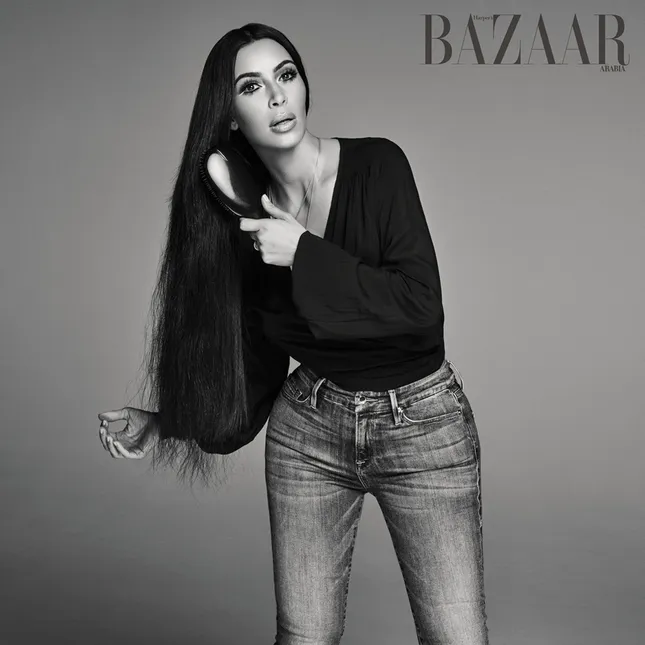 Kim Kardashian hóa ‘nữ thần disco’ rực lửa Cher ảnh 7