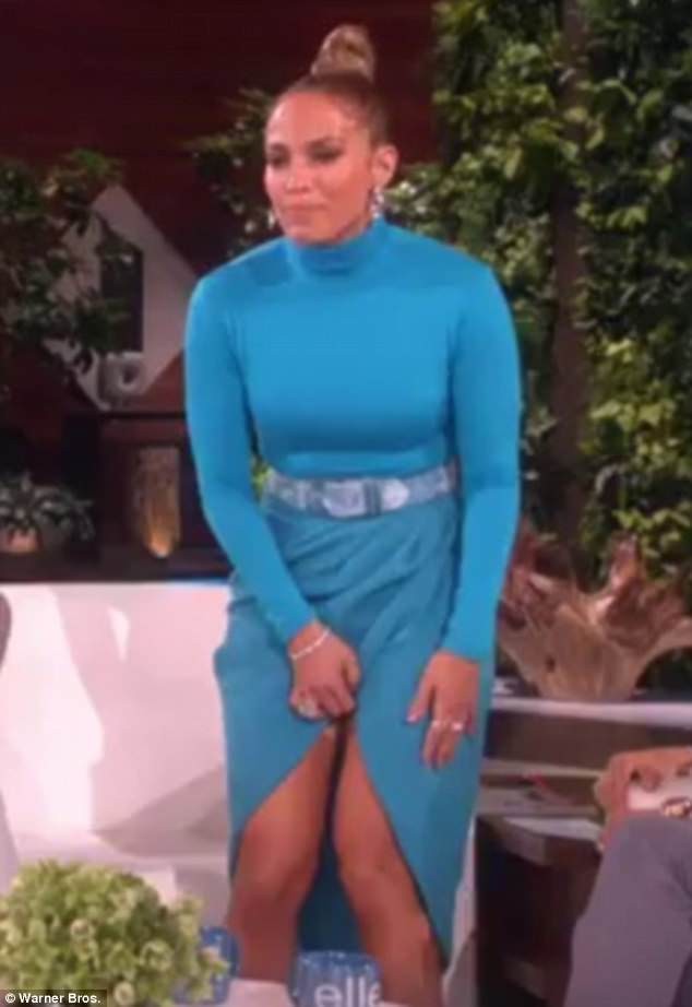 Jennifer Lopez hớ hênh khi diện váy xẻ cao nhảy sung ảnh 8