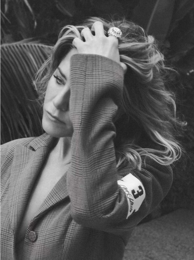 Jennifer Aniston: 'Don't treat childless women like waste' photo 6
