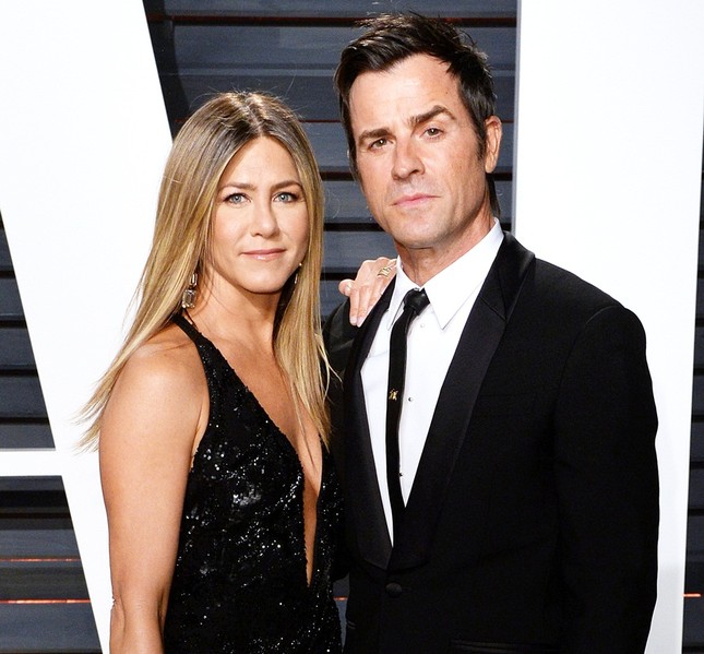Jennifer Aniston: 'Don't treat childless women like waste' photo 8