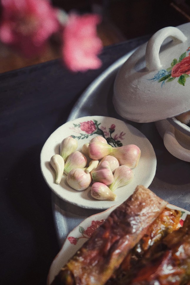 Cô gái làm mâm cơm Tết bằng 'chất liệu' đặc biệt, dân mạng trầm trồ 'khó tin' ảnh 7