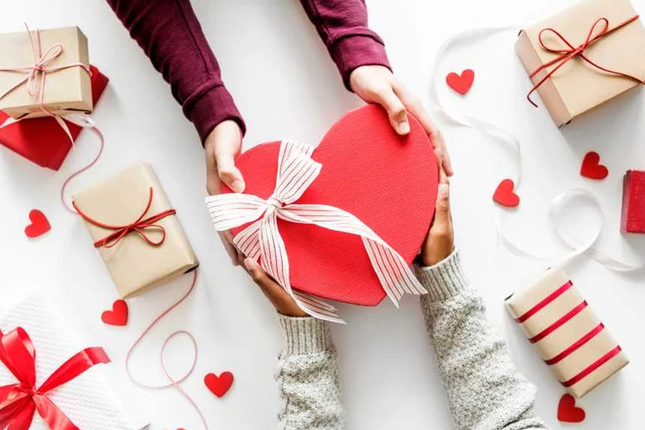 Áp lực tặng quà ngày Valentine ảnh 2