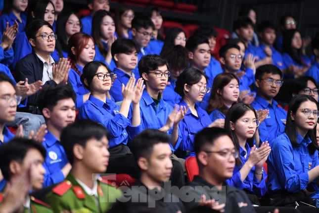 Tiếng nói tuổi trẻ - Hành động của Đoàn: Sứ mệnh thanh niên trong kỷ nguyên vươn mình ảnh 23