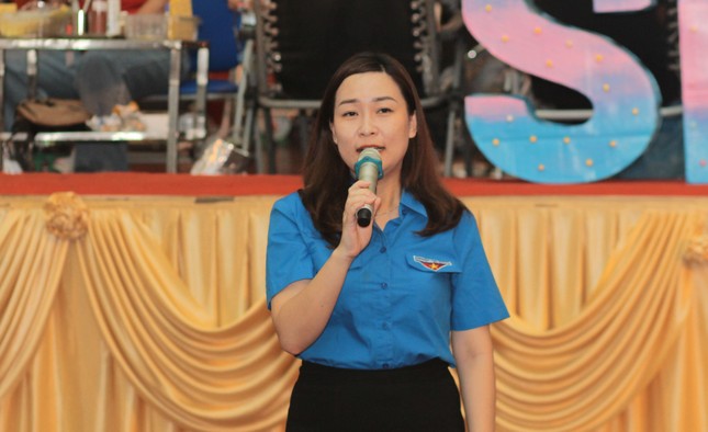Hàng trăm sinh viên Đại học Công nghệ hiến máu tạo nên &apos;Sắc hồng hy vọng&apos; ảnh 2