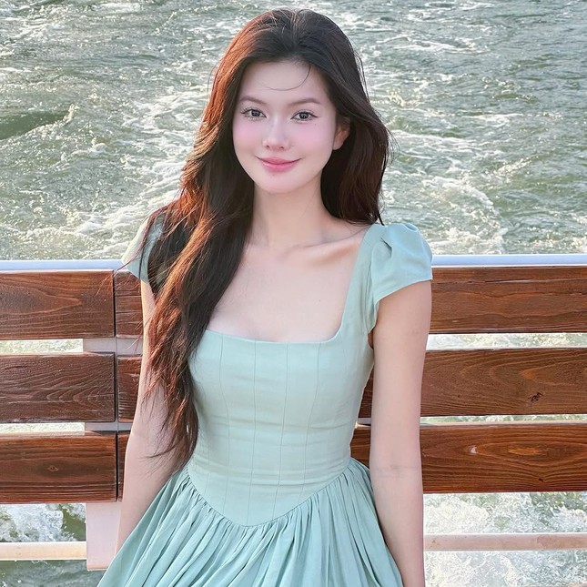 Nàng thơ nhảy cùng Soobin được dân mạng khen ‘khí chất công chúa’ là ai? ảnh 3