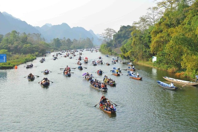 Hà Nội: Mỗi lái đò tại chùa Hương có một mã QR để quản lý ảnh 1