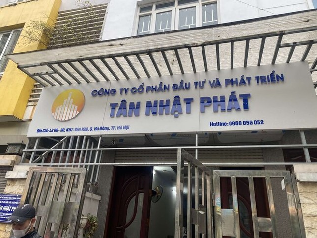 Hà Nội: Hơn 20 khách hàng bị lừa nộp tiền 'chênh' mua nhà ở xã hội ảnh 1