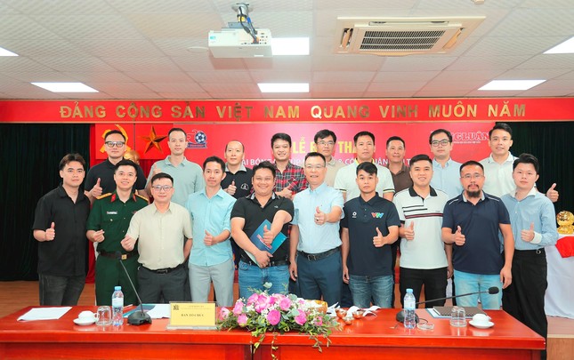 16 đội bóng tranh tài tại Giải bóng đá Cúp Nhà báo và Công luận lần thứ IV năm 2025 ảnh 10