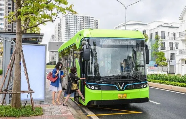 Hà Nội: Thí điểm tuyến buýt điện Kim Mã - Đông Anh ảnh 1