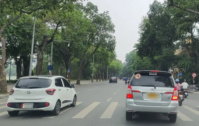 Bộ Công an đề xuất lắp thiết bị ghi hình xe kinh doanh dưới 8 chỗ ảnh 2