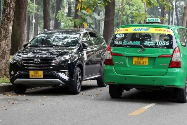 Bộ Công an đề xuất lắp thiết bị ghi hình xe kinh doanh dưới 8 chỗ ảnh 1