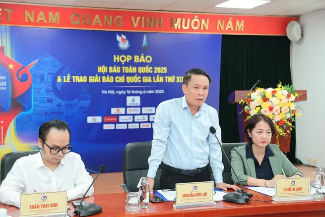 Giải Báo chí Quốc gia được trao đúng ngày kỷ niệm 100 năm Báo chí Cách mạng Việt Nam ảnh 1