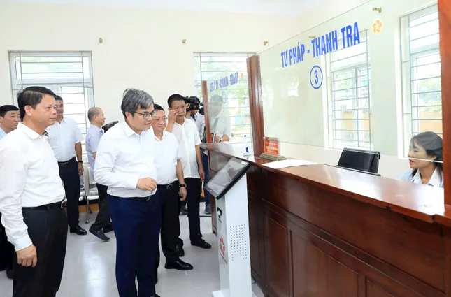Nhiều xã, phường mới ở Hà Nội phải sử dụng trụ sở 3-4 xã cũ để làm việc ảnh 2