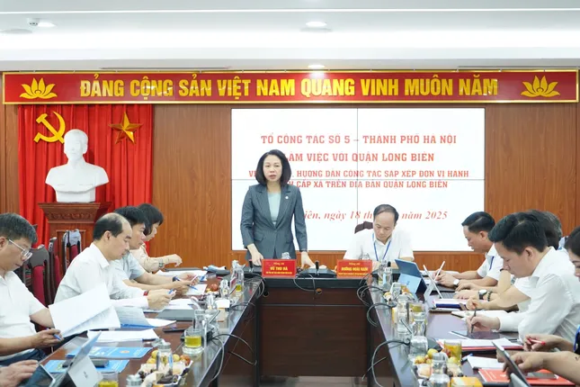 Hà Nội: Không để xảy ra tình trạng người dân đến nộp hồ sơ chỗ này lại chỉ sang chỗ khác ảnh 2