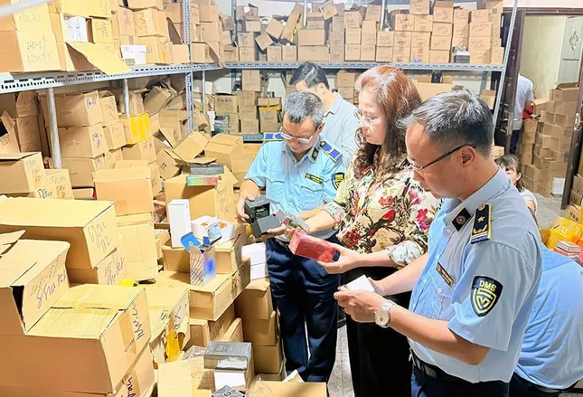 Hà Nội tiếp tục lập tổ liên ngành kiểm tra nguồn gốc, xuất xứ hàng hóa ảnh 1