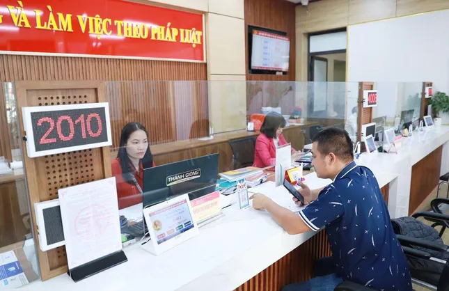 Xem xét nhiều nghị quyết triển khai chính quyền địa phương 2 cấp ở Hà Nội ảnh 1