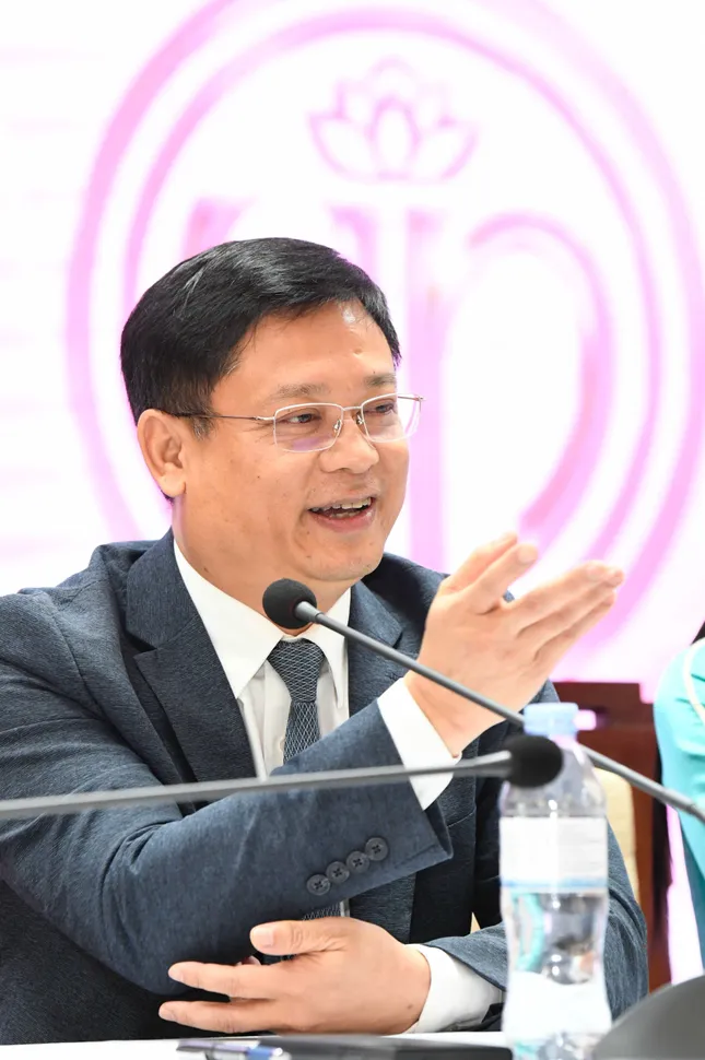 Hoa hậu Hà Trúc Linh: 'Nhiều bạn học người dân tộc thiểu số nhắn tin chúc mừng tôi' ảnh 6