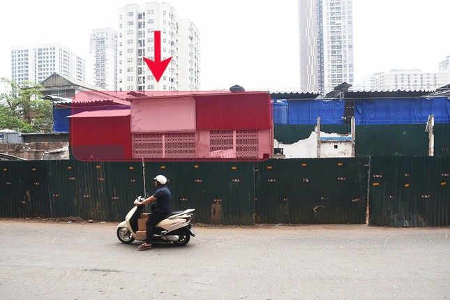 Hà Nội kiểm tra nhà &apos;siêu mỏng, siêu méo&apos; trên đường Nguyễn Tuân mở rộng ảnh 1
