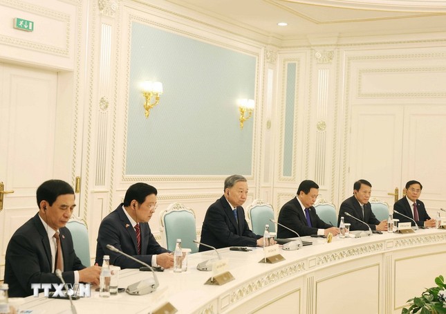Tổng Bí thư Tô Lâm hội đàm với Tổng thống Kazakhstan ảnh 3