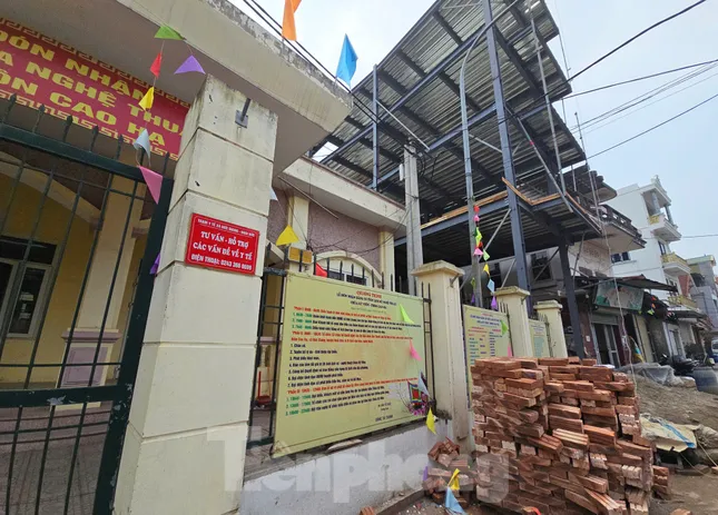 Hà Nội: UBND cấp xã, phường mới chịu trách nhiệm toàn diện nếu để xảy ra vi phạm về xây dựng ảnh 1