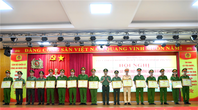 Sơ kết chuyên án triệt phá đường dây ma tuý có sử dụng vũ khí quân dụng ảnh 6