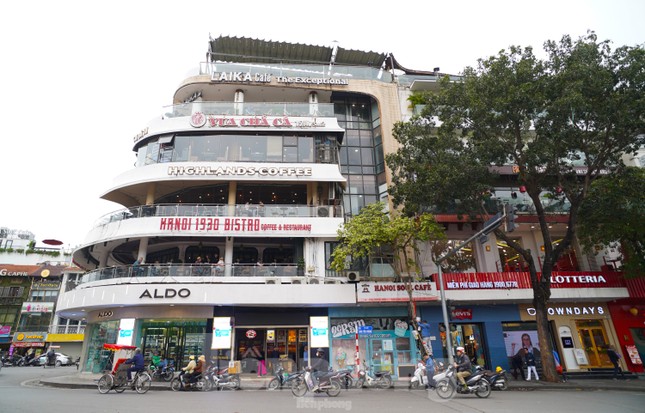 Bắt đầu các bước quây tôn, tháo dỡ công trình Hàm cá mập ảnh 1