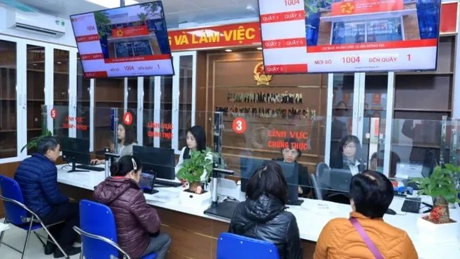 Hà Nội yêu cầu 'khóa sổ' 3 lĩnh vực hành chính cấp huyện trong ngày 30/6 ảnh 1