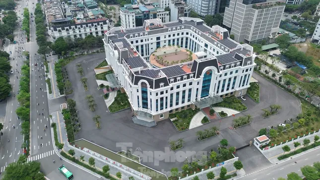 Mỗi xã, phường mới ở Hà Nội có 3 phòng chuyên môn ảnh 1