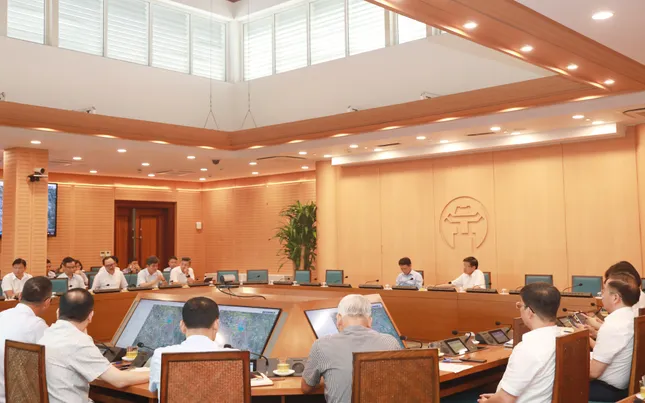 Hà Nội yêu cầu đánh giá chặt chẽ tổng mức đầu tư, chi phí lấy nước hồ Tây bổ cập cho sông Tô Lịch ảnh 1