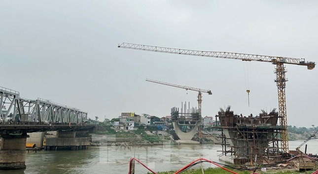 Dự án cầu Đuống mới nguy cơ dừng thi công do Hà Nội chậm mặt bằng ảnh 1