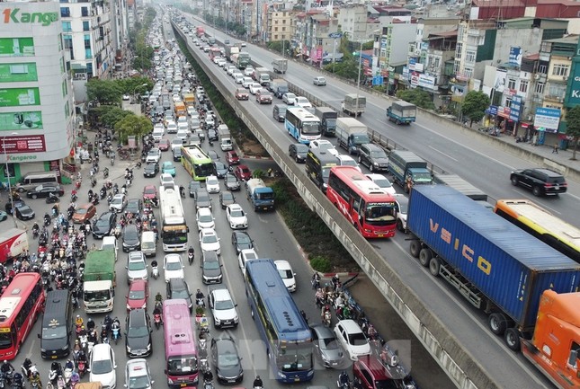 Từ đêm 12/5, cấm toàn bộ xe đường trên cao Vành đai 3 hướng Big C - Mai Dịch ảnh 1