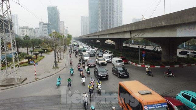 Sau đếm xe, nút giao Phạm Hùng - Đỗ Đức Dục tổ chức lại giao thông tổng thể ảnh 2