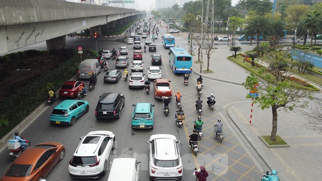 Sau đếm xe, nút giao Phạm Hùng - Đỗ Đức Dục tổ chức lại giao thông tổng thể ảnh 3