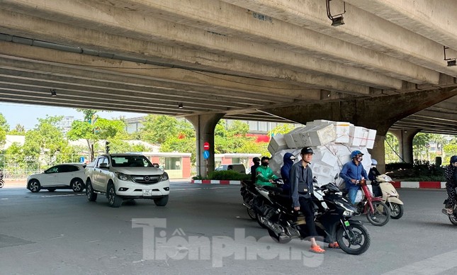 Sau đếm xe, nút giao Phạm Hùng - Đỗ Đức Dục tổ chức lại giao thông tổng thể ảnh 5