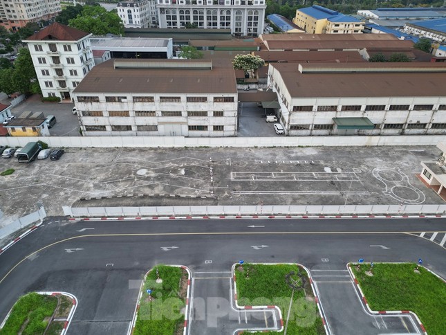 Sốt ruột cảnh ‘bất động’ tại trung tâm sát hạch lái xe ảnh 9
