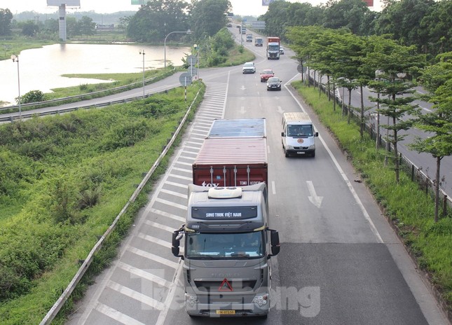Cận cảnh QL18 Bắc Ninh - Nội Bài vừa được đề xuất thành cao tốc 6 làn xe ảnh 1