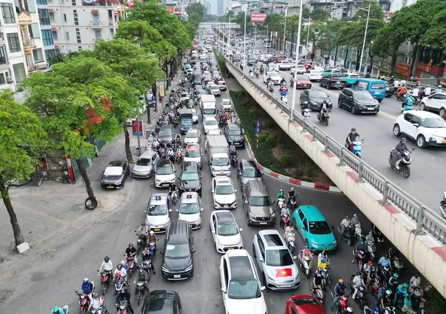 Sở Xây dựng Hà Nội nói về giải pháp xử lý bất cập tại nút giao Trần Duy Hưng - Láng ảnh 1