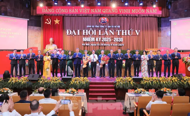 Tổng Cty Vận tải Hà Nội cần đi tiên phong trong chuyển đổi sang xe buýt điện ảnh 2