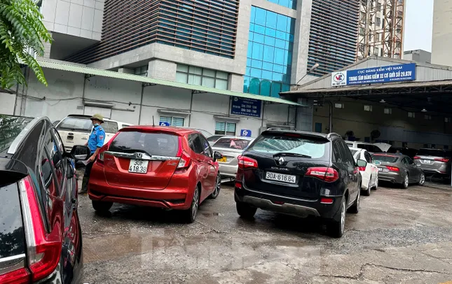 Nhiều xe ô tô trượt đăng kiểm, bị ‘quay đầu’ do dính phạt nguội ảnh 1