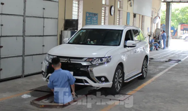 Nhiều xe ô tô trượt đăng kiểm, bị ‘quay đầu’ do dính phạt nguội ảnh 4
