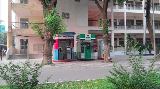 Mang thẻ ngân hàng đến tận tay tân sinh viên ảnh 3