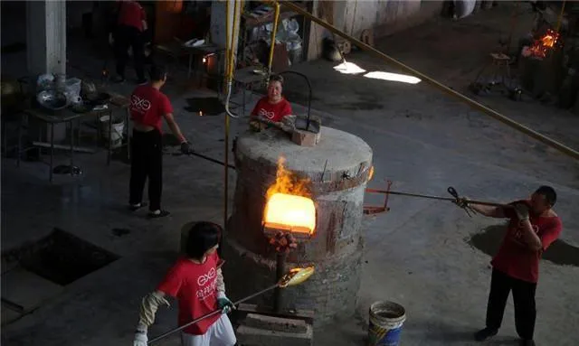 Nghệ nhân 38 tuổi gây chú ý toàn thế giới với 20 năm bên “lò luyện thần thú“ ảnh 9
