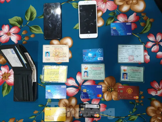 Triệt phá đường dây mua bán phần mềm nghe lén điện thoại di động ảnh 3
