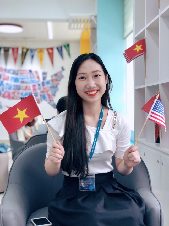 Nữ sinh Học viện Ngoại giao từng là MC SEA Games 31 ảnh 5