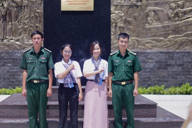 ‘Thanh niên tiên tiến’ tri ân lực lượng giữ gìn biển trời Tổ quốc ảnh 3