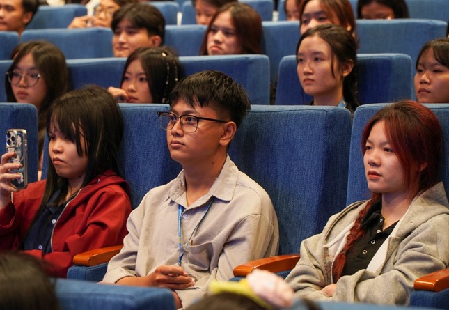 Truyền cảm hứng nghệ thuật sân khấu cho bạn trẻ ảnh 2