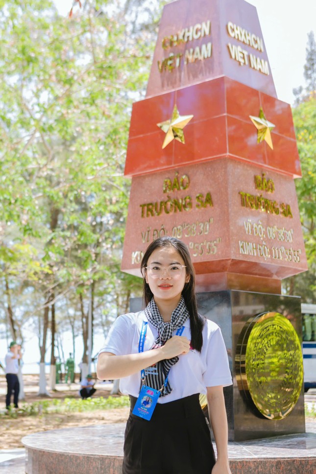 Nữ sinh Bắc Giang nhiệt huyết với công tác Đoàn và xuất sắc trong nghiên cứu khoa học ảnh 4